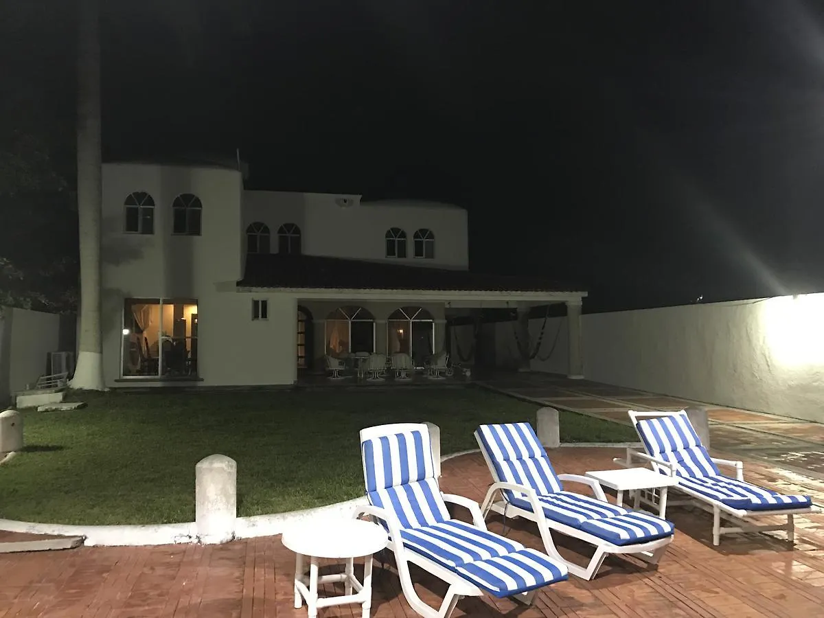 Casa Gaviota Bacalar Otel Tatil Evi